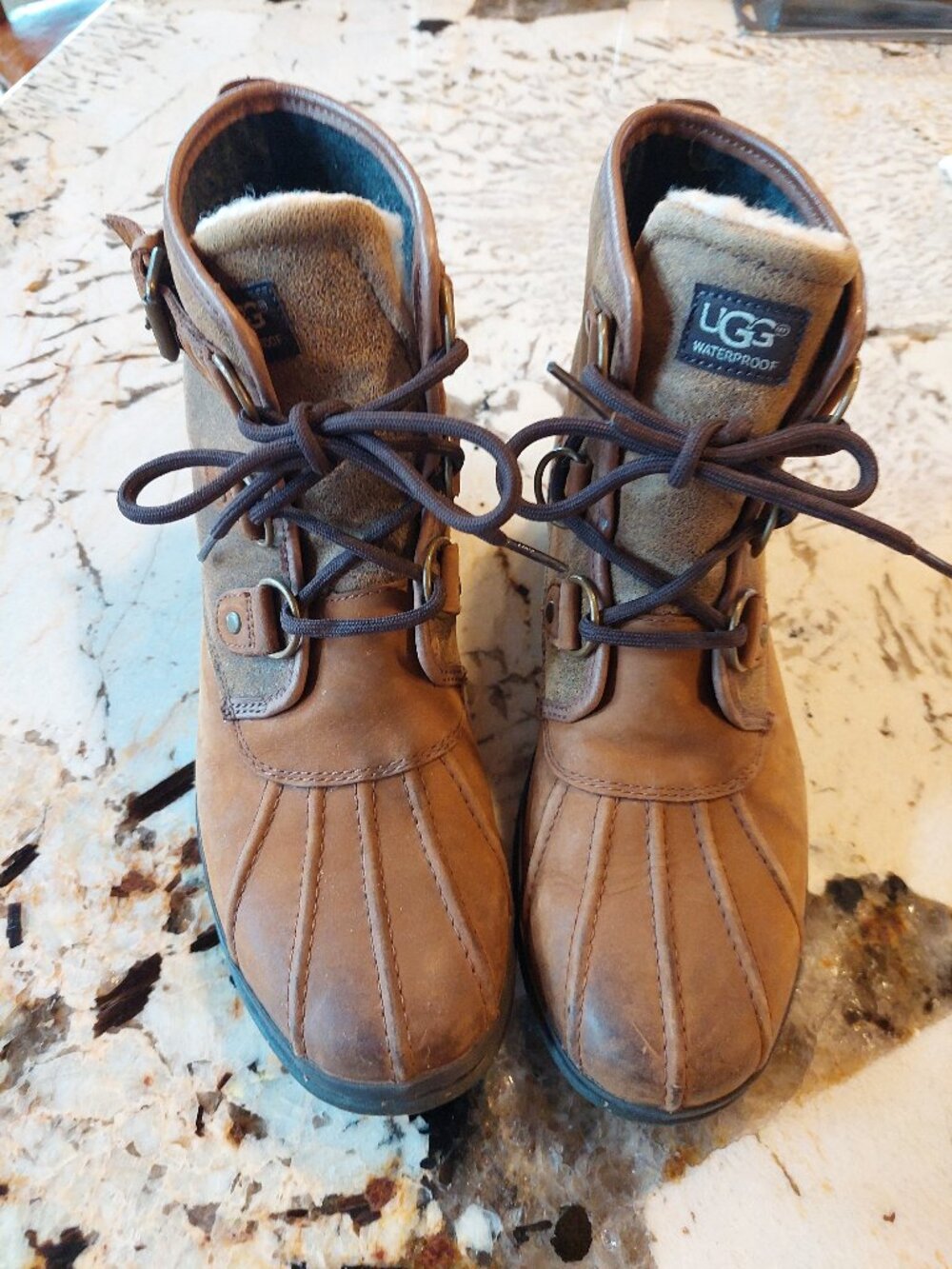 UGG Women's Cecile Leather waterproof duck boots, Size 9